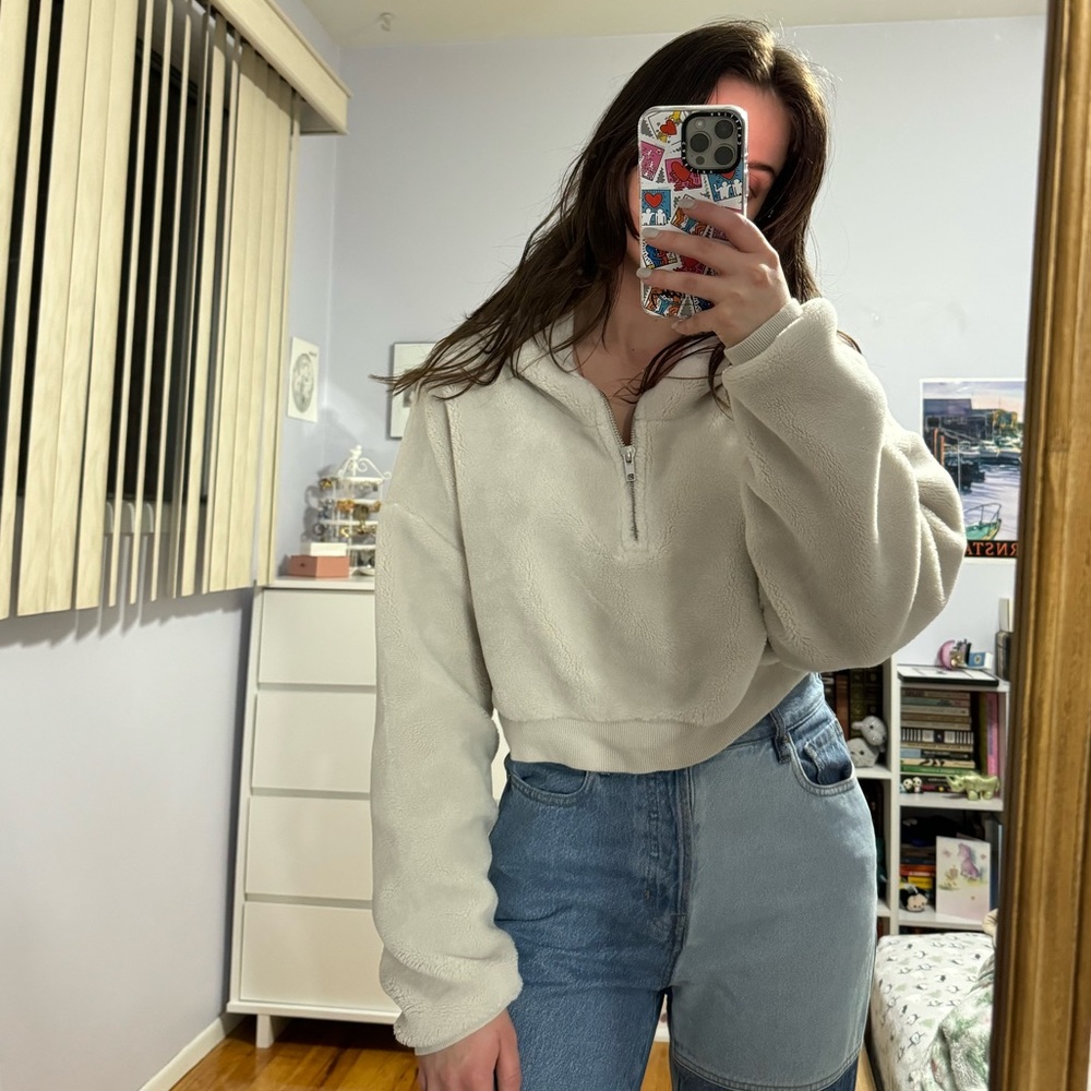 BDG Fuzzy Cropped Hoodie